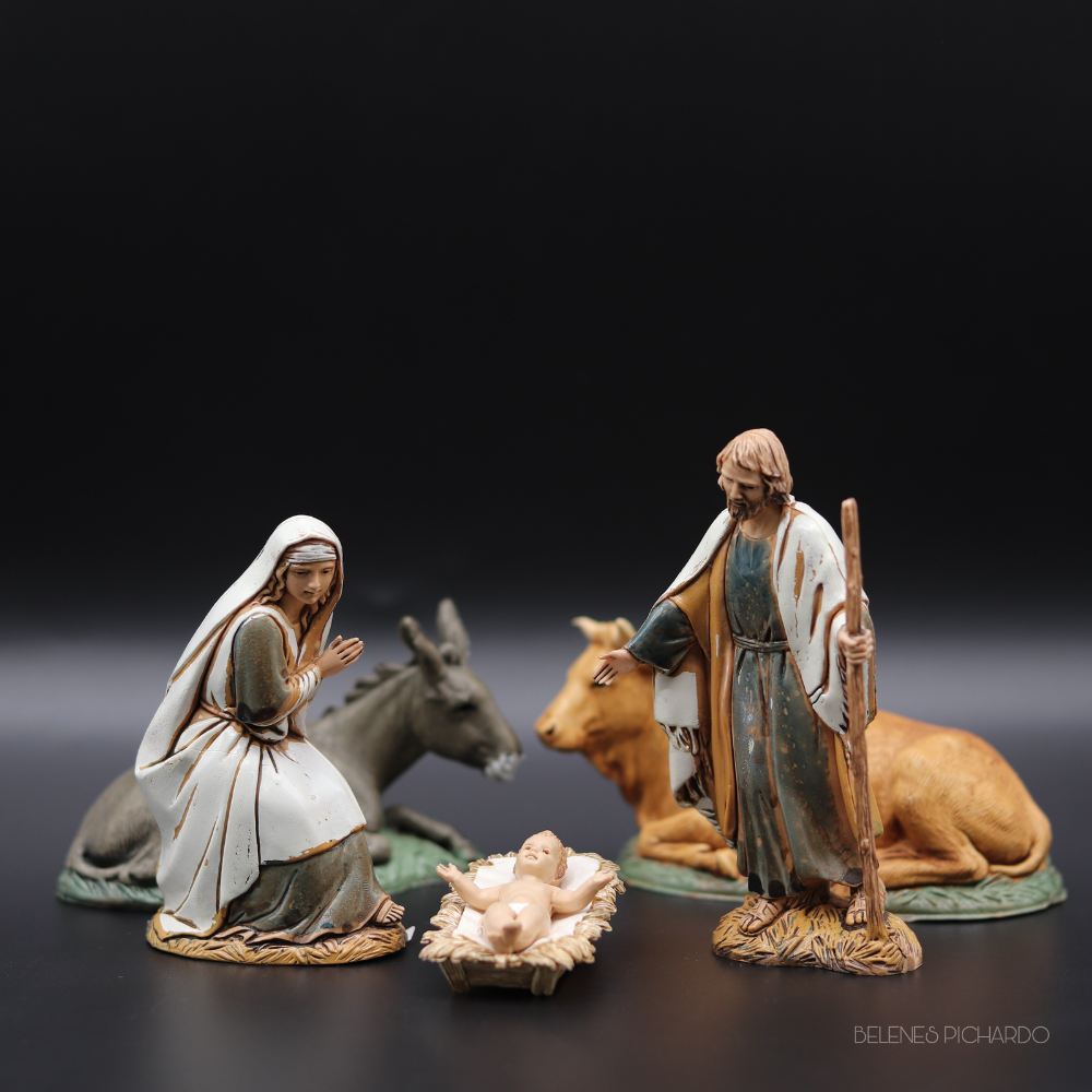 Nacimiento completo 10 cm con mula y buey tonos verdes y crema